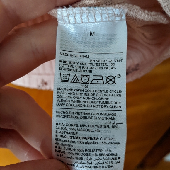 Old Navy Floral Print Fitted Elbow-Sleeve Rib-Knit T-Shirt - Picture 4 of 4